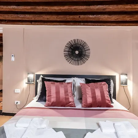 Giano Host - San Bernardo