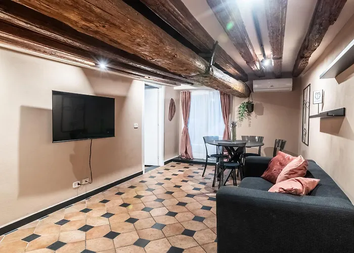 Daire Giano Host - San Bernardo Cenova