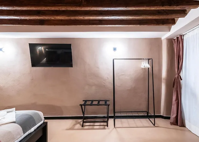 Giano Host - San Bernardo