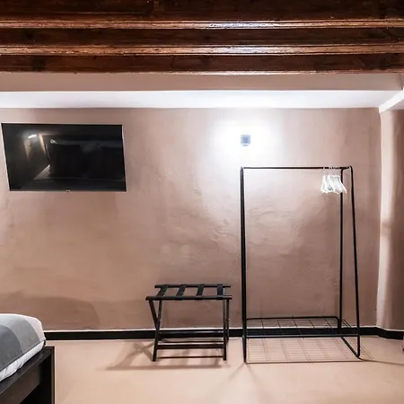 Giano Host - San Bernardo